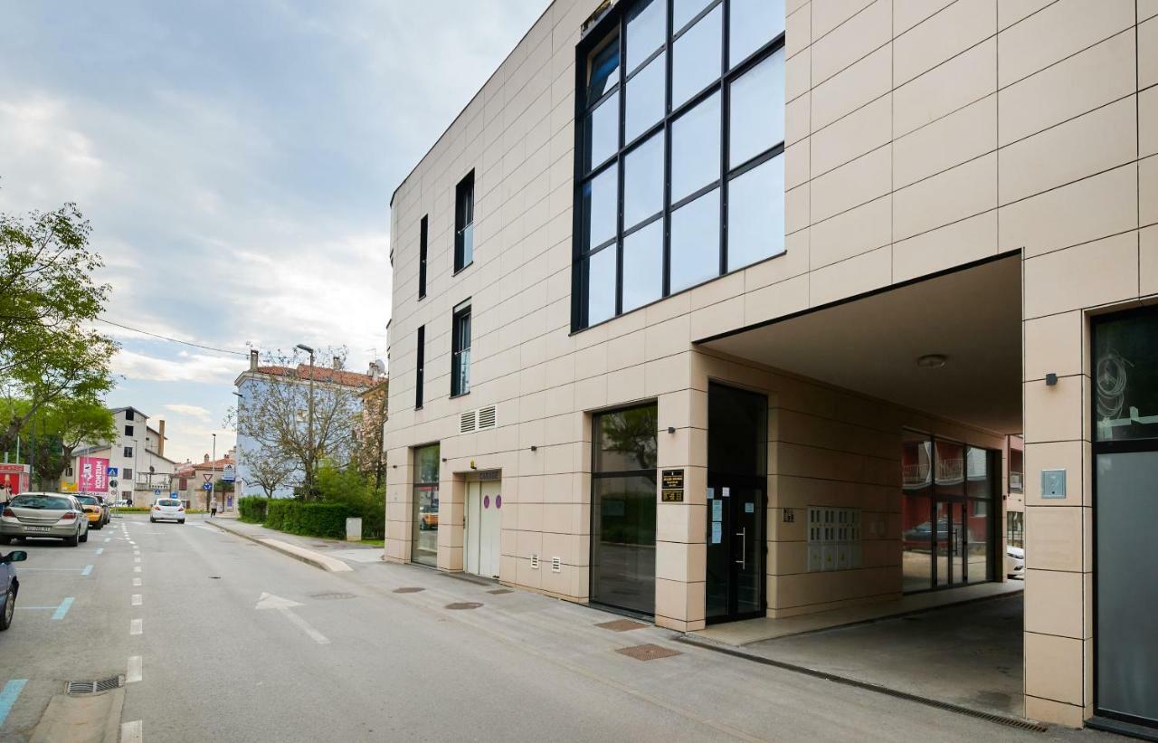 Apartman Leon Umag Zewnętrze zdjęcie