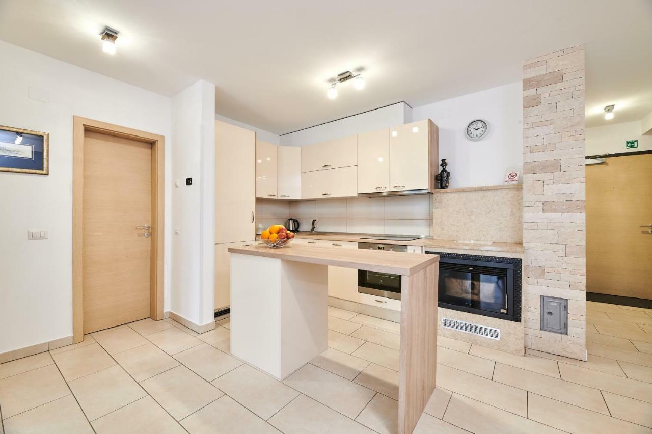 Apartman Leon Umag Zewnętrze zdjęcie