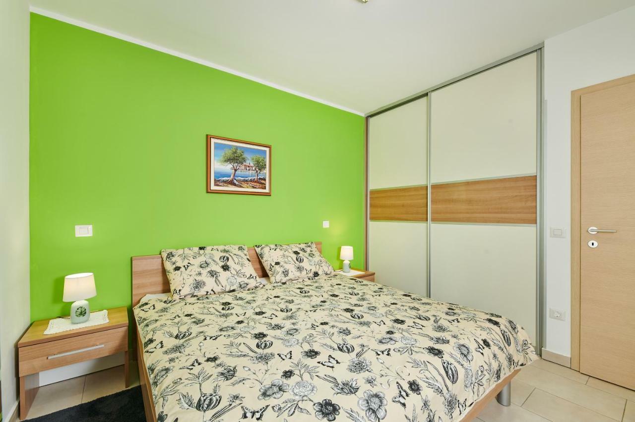 Apartman Leon Umag Zewnętrze zdjęcie